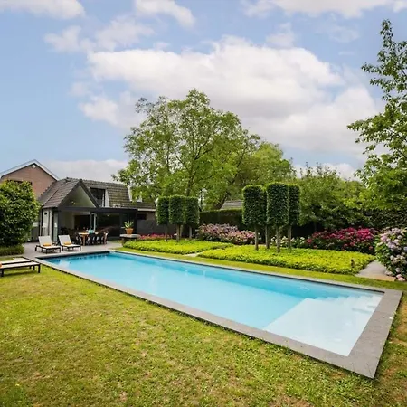 Vakantiehuis Fabulous 4 Bedroom - Ks10