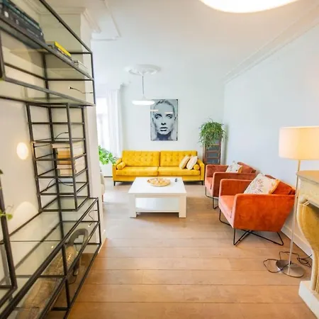 Vakantiehuis Fabulous 4 Bedroom - Ks10