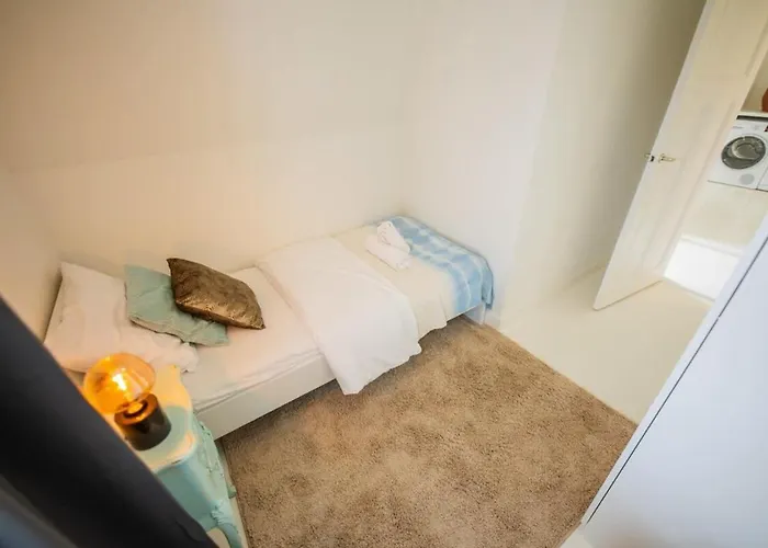 Fabulous 4 Bedroom - Ks10 *