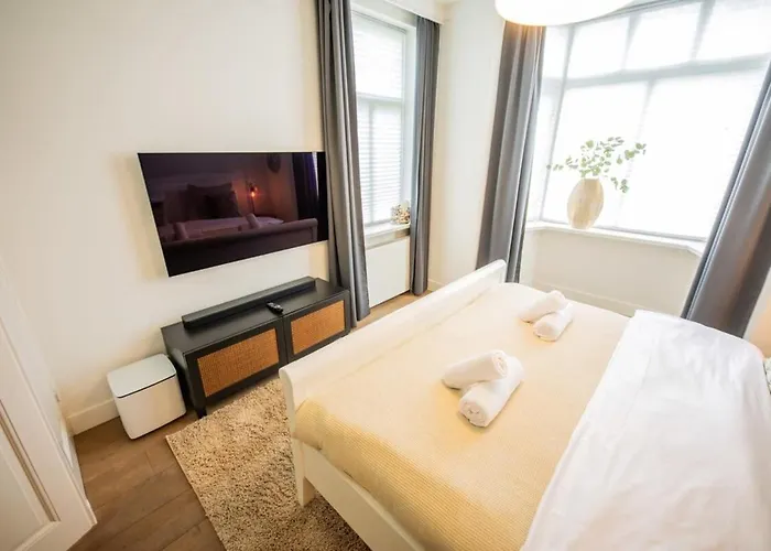 Σπίτι διακοπών Fabulous 4 Bedroom - Ks10 Αϊντχόφεν