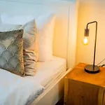 Fabulous 4 Bedroom - Ks10 Holiday home