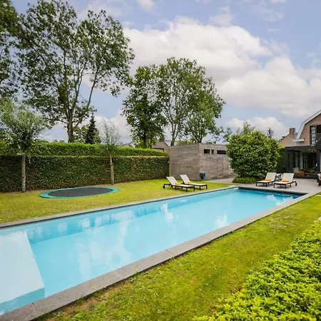 Nyaraló Fabulous 4 Bedroom - Ks10 Eindhove