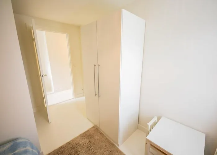 Vakantiehuis Fabulous 4 Bedroom - Ks10 *