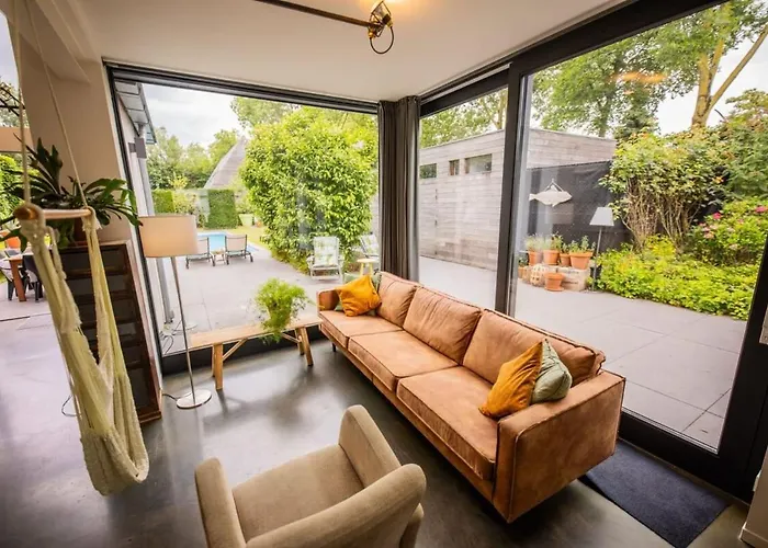 Vakantiehuis Fabulous 4 Bedroom - Ks10